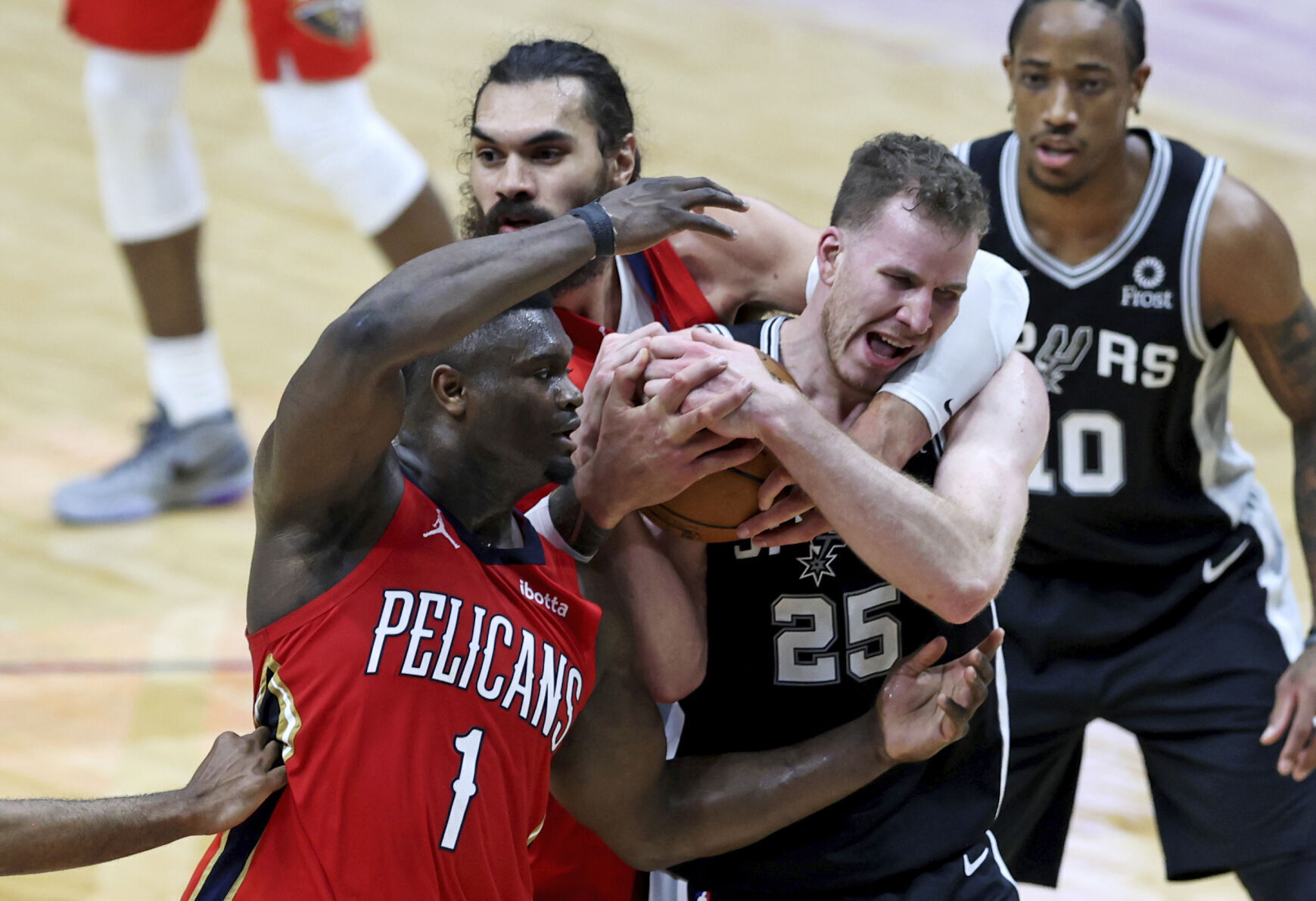 APTOPIX Spurs Pelicans Basketball